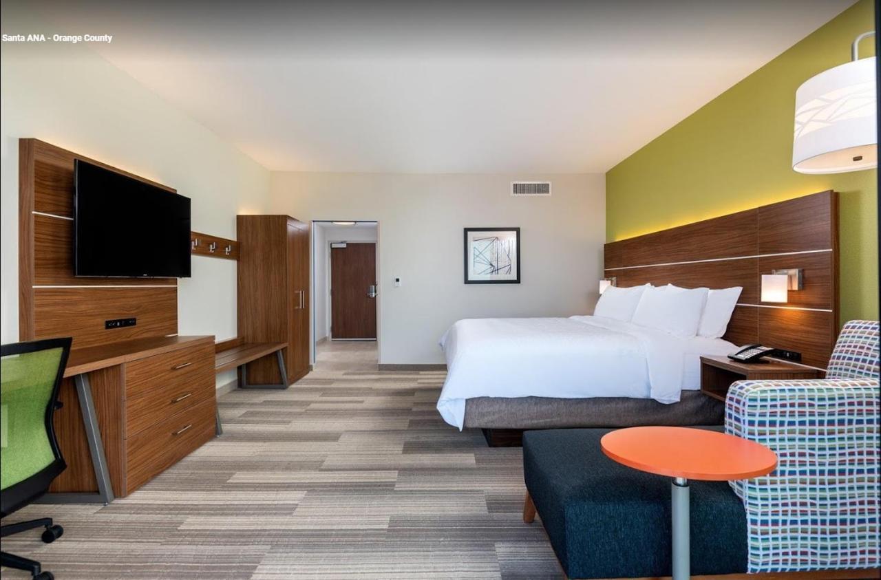 Holiday Inn Express & Suites Santa Ana - Orange County By Ihg Εξωτερικό φωτογραφία